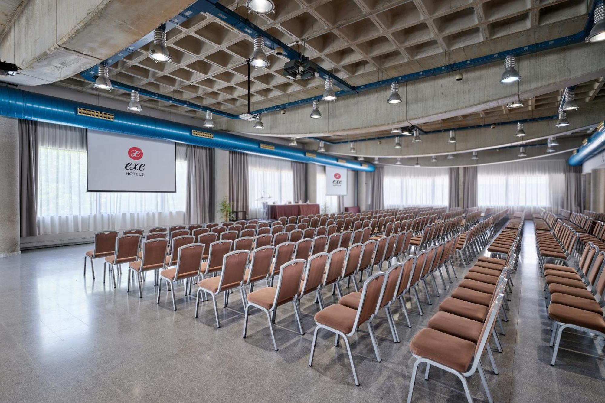 Hotel Exe Campus Cerdanyola del Valles Zewnętrze zdjęcie